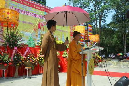 Đặt đá xây dựng khu văn hóa tâm linh tây Yên Tử ảnh 5
